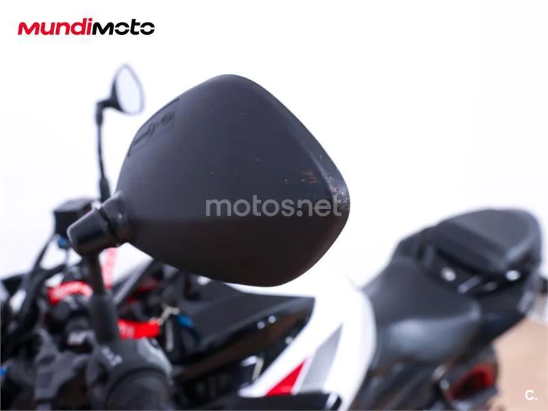 Suzuki GSX-S750 – Vista 17