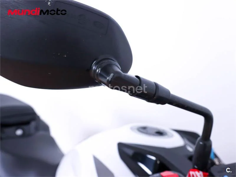 Suzuki GSX-S750 – Vista 25
