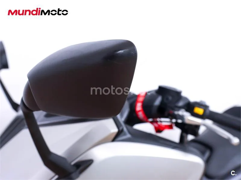 Yamaha TMAX 530 – Vista 14