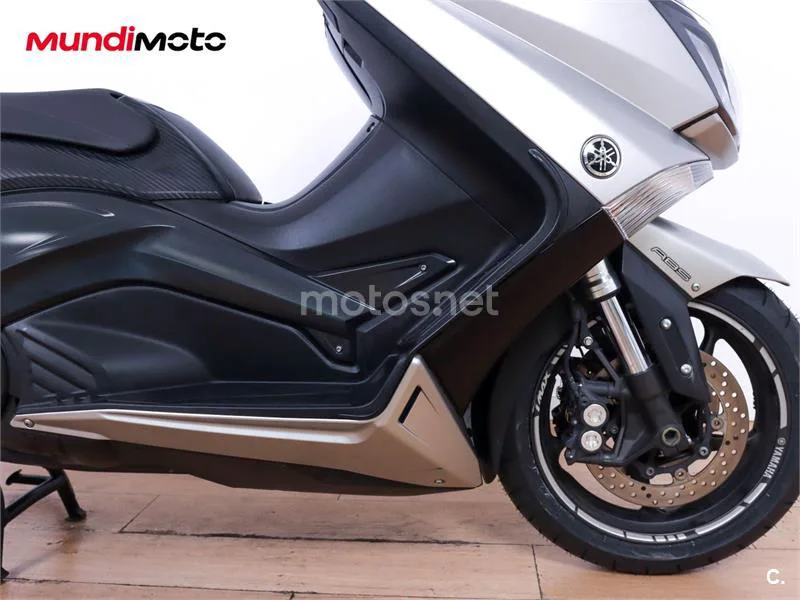 Yamaha TMAX 530 – Vista 15