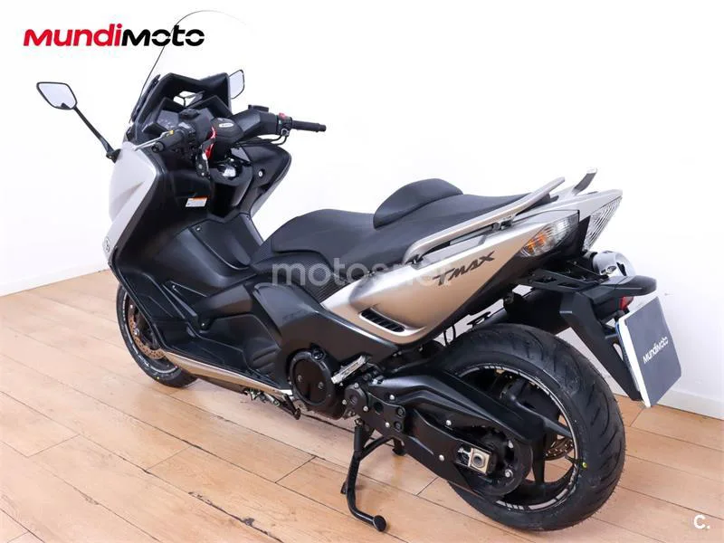 Yamaha TMAX 530 – Vista 8