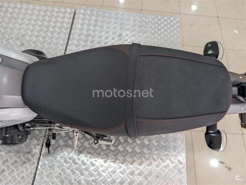 Yamaha XSR 900 – Vista 18