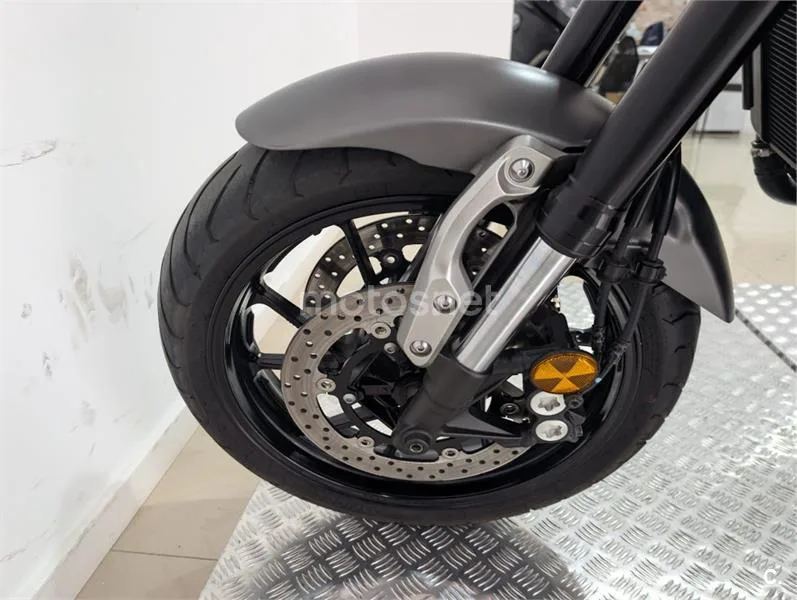 Yamaha XSR 900 – Vista 22