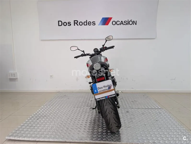 Yamaha XSR 900 – Vista 8