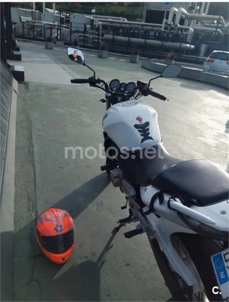 Honda CBF 500 – Vista 3