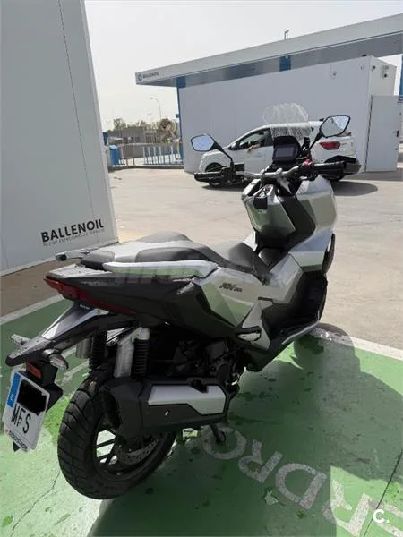 Honda ADV 350 – Vista 5