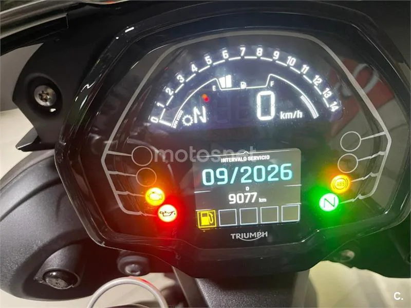 Triumph Street Triple 765 – Vista 12