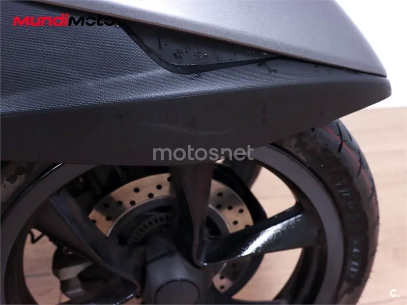 Yamaha Tricity 125 – Vista 13