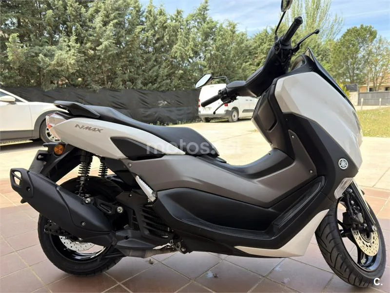 Yamaha NMAX – Vista 4