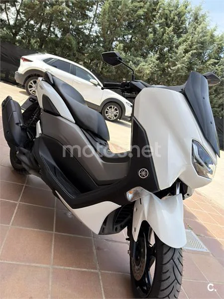 Yamaha NMAX – Vista 7