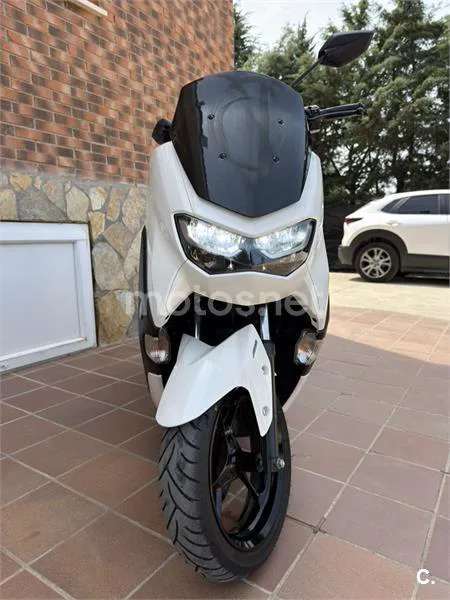 Yamaha NMAX – Vista 8