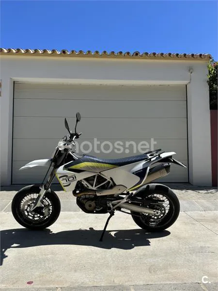 Husqvarna 701 Supermoto – Vista 3