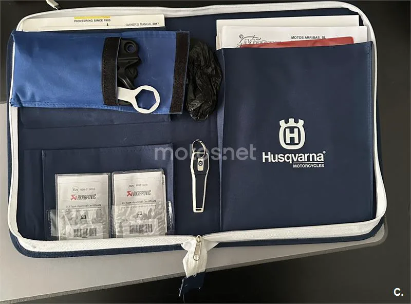 Husqvarna 701 Supermoto – Vista 8