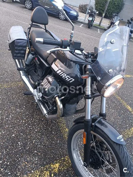 Moto Guzzi V7 - Vista 3