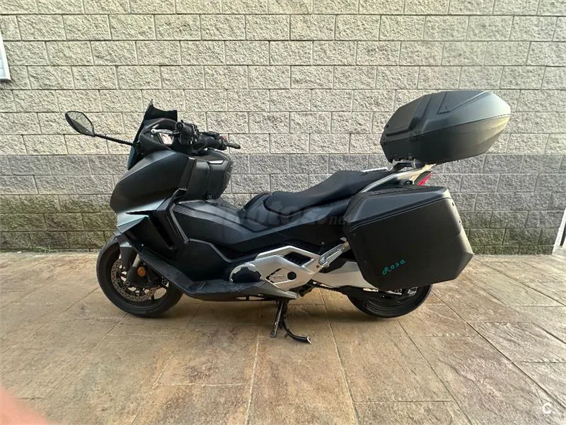 Honda Forza 750 – Vista 3