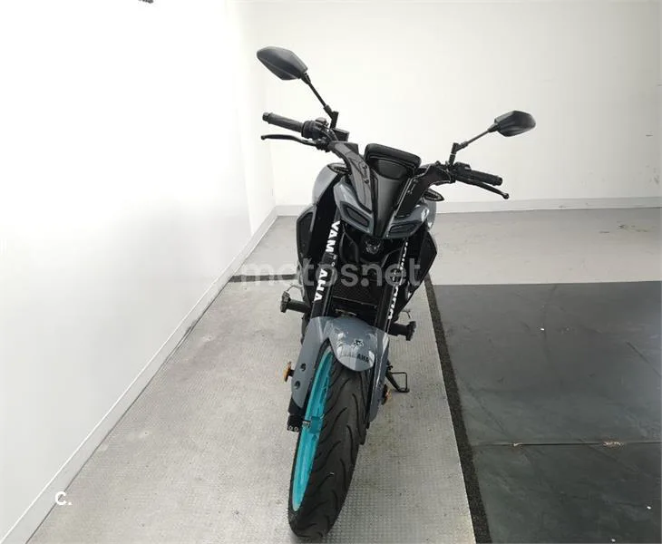 Yamaha MT-125 – Vista 16