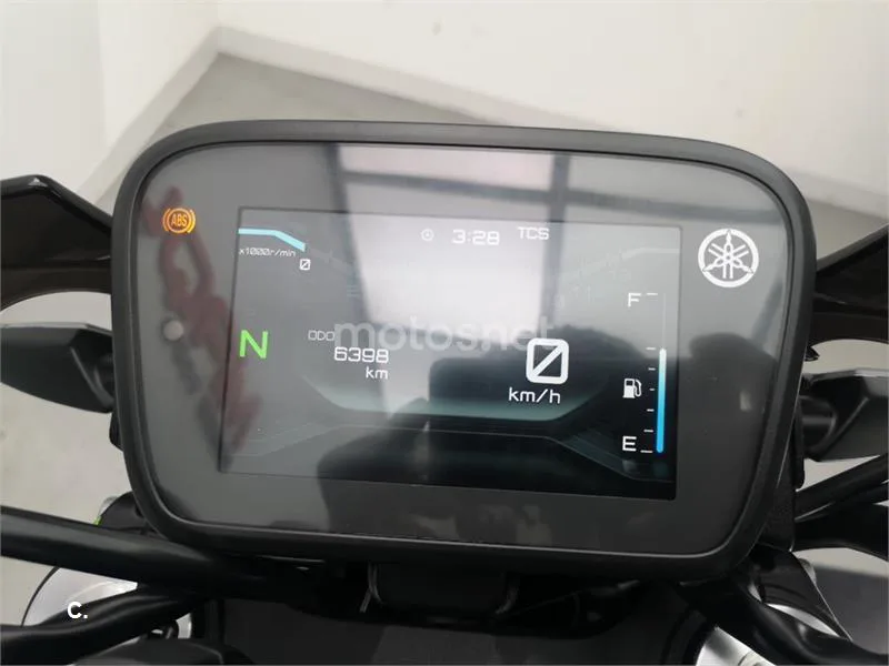 Yamaha MT-125 – Vista 10