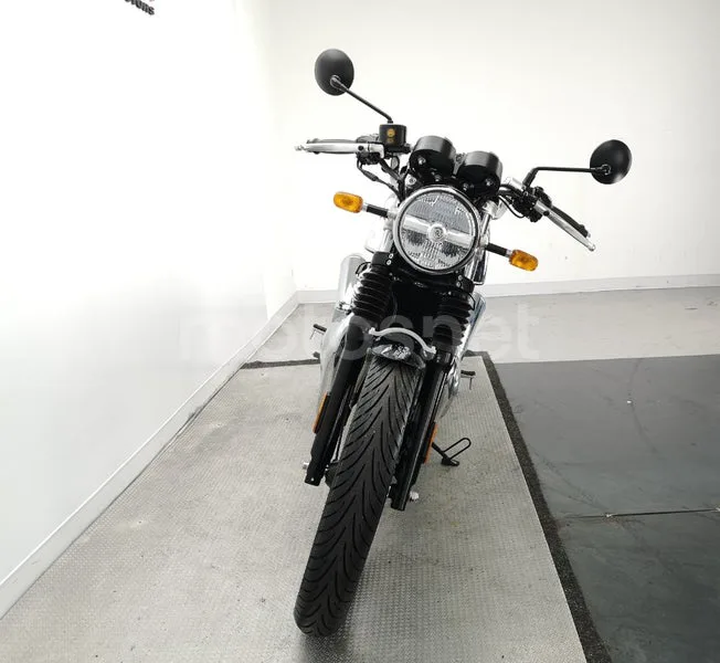 Royal Enfield Continental GT 650 – Vista 16