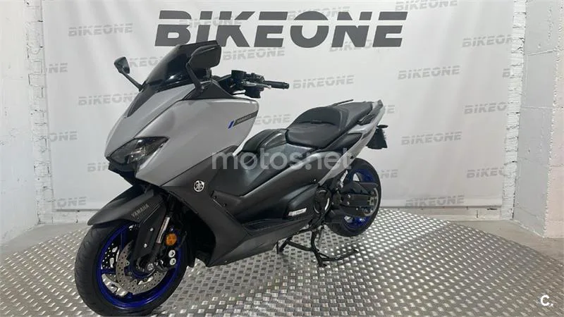 Yamaha TMAX 560 – Vista 3