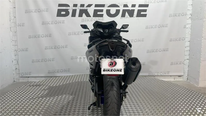 Yamaha TMAX 560 – Vista 7