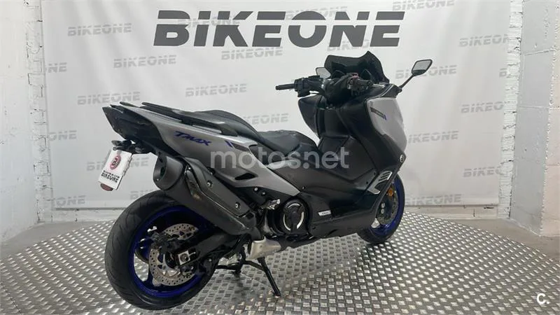 Yamaha TMAX 560 – Vista 8