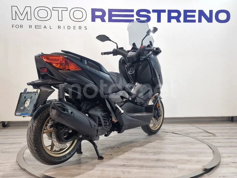 Yamaha XMAX 125 – Vista 8