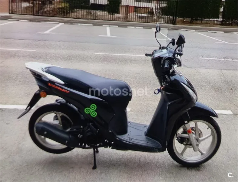 Honda Vision 110 – Vista 2