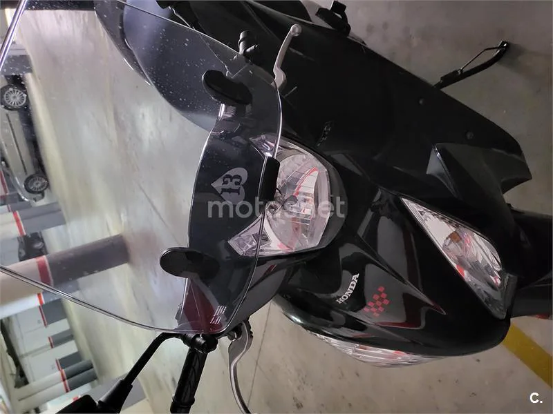 Honda Vision 110 – Vista 7