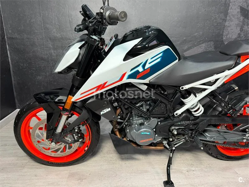 KTM 125 – Vista 11