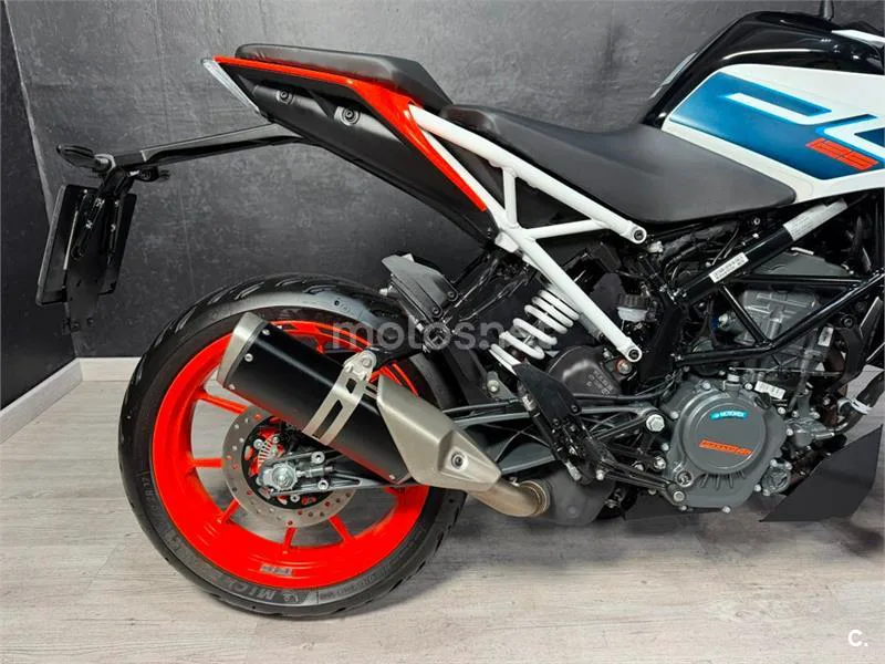 KTM 125 – Vista 12