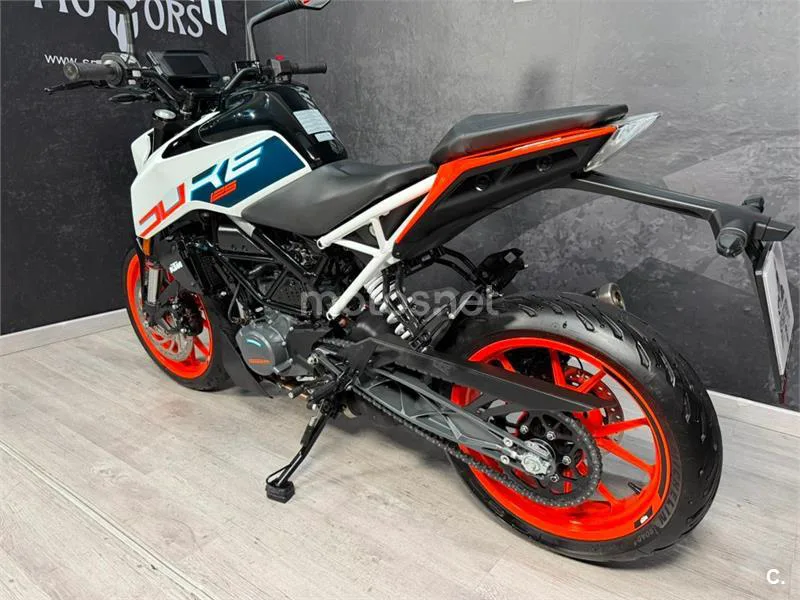 KTM 125 – Vista 7