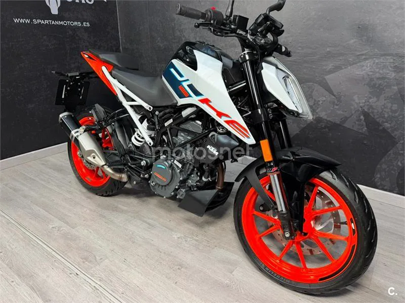 KTM 125 – Vista 8