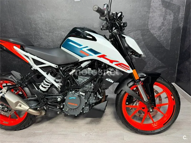 KTM 125 – Vista 10