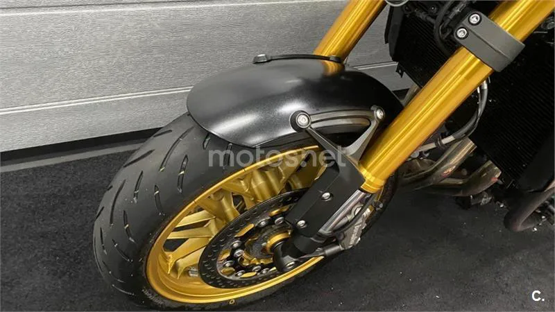 Kawasaki Z900RS - Vista 13