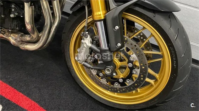 Kawasaki Z900RS - Vista 7