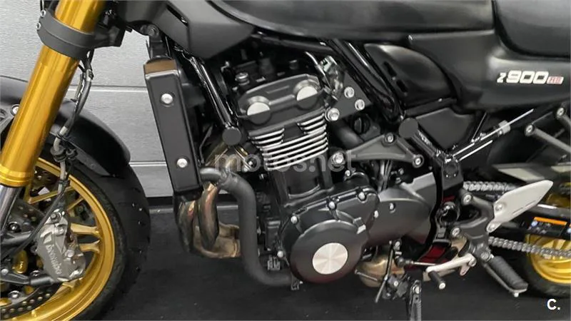 Kawasaki Z900RS - Vista 9