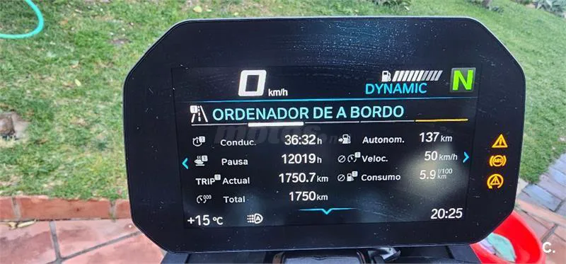 BMW F 900 R – Vista 3