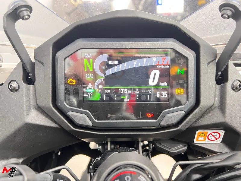 Kawasaki Ninja 1100 SX – Vista 8