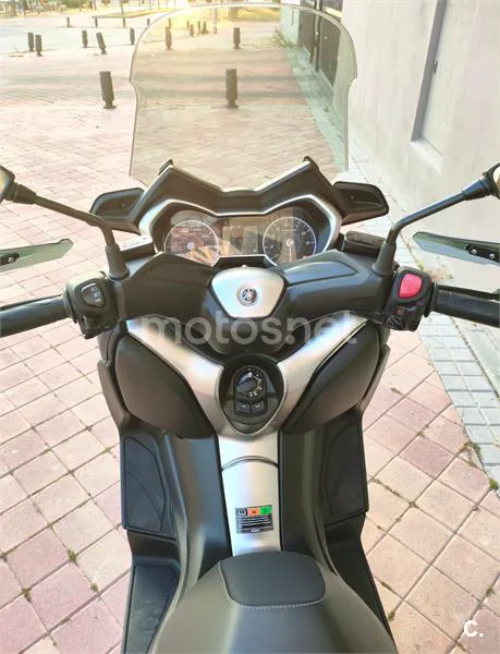 Yamaha XMAX 300 – Vista 11
