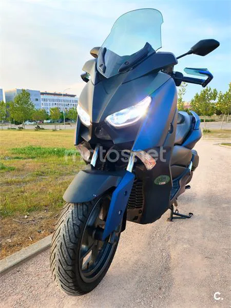 Yamaha XMAX 300 – Vista 12