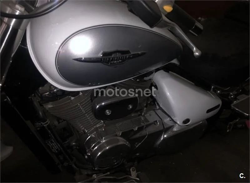 Suzuki Intruder C800 – Vista 7