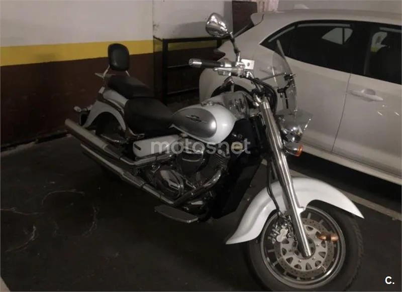 Suzuki Intruder C800 – Vista 9