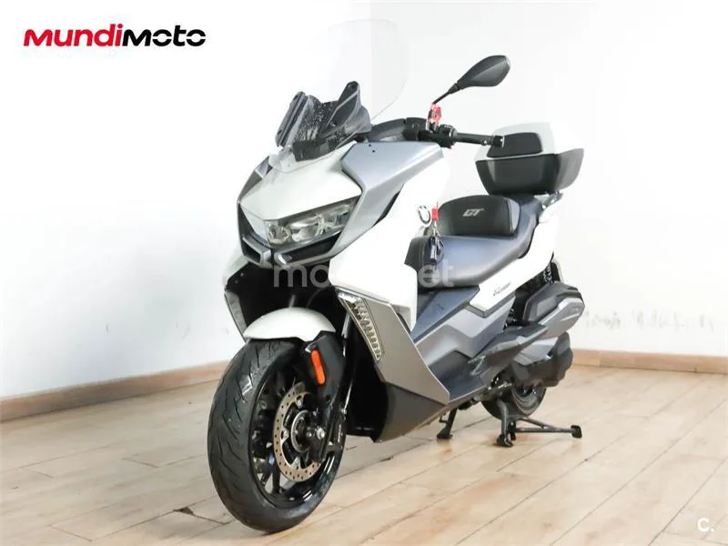 BMW C 400 GT – Vista 7