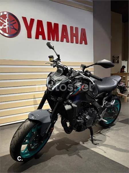 Yamaha MT-09 – Vista 3