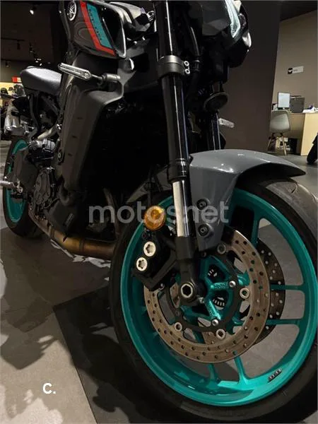 Yamaha MT-09 – Vista 4