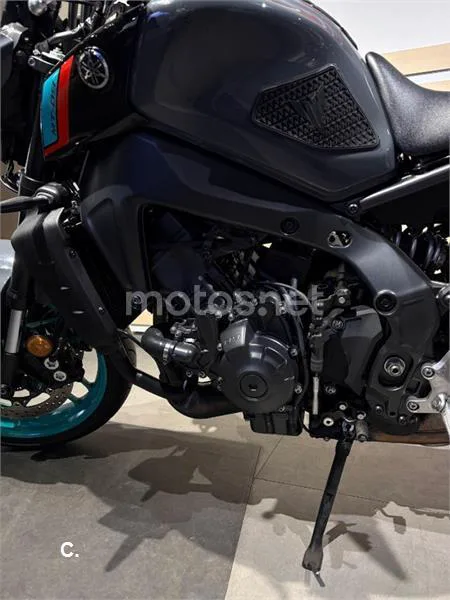 Yamaha MT-09 – Vista 7