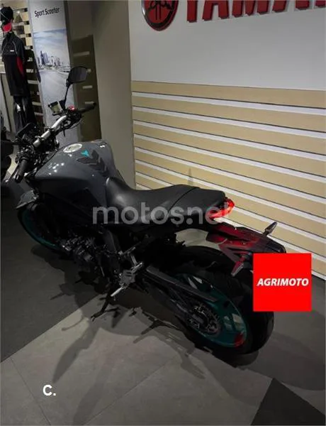 Yamaha MT-09 – Vista 8