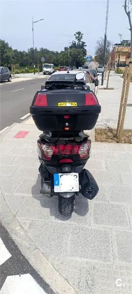 Kymco Super Dink 300i – Vista 6