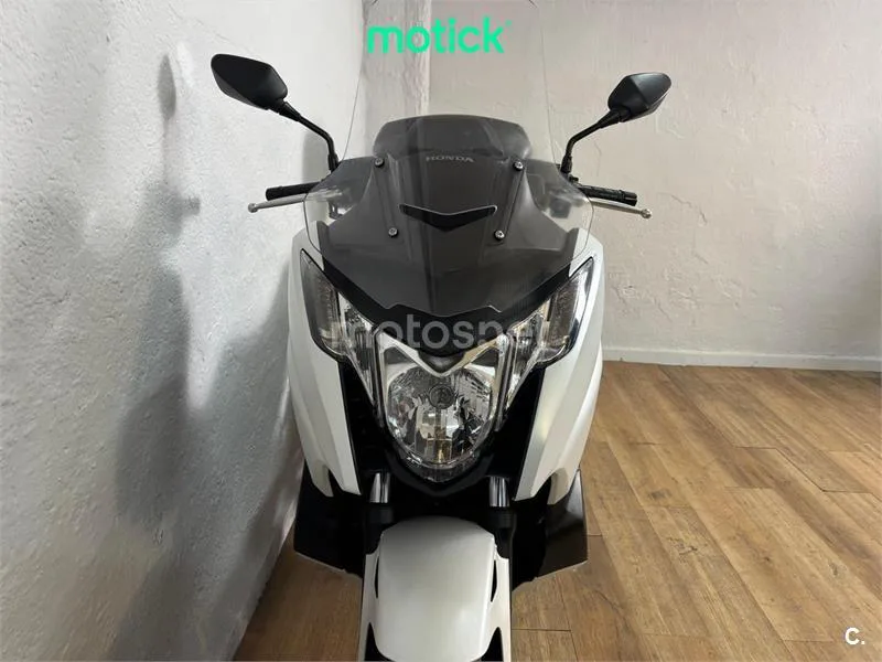 Honda Integra – Vista 10