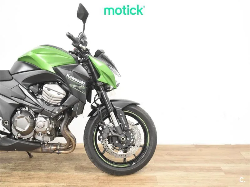 Kawasaki Z800 – Vista 4